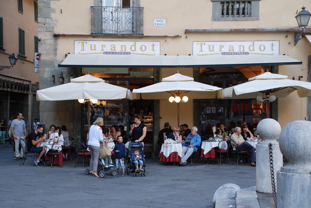 S. Agostino Fronte Mura ルッカ エクステリア 写真
