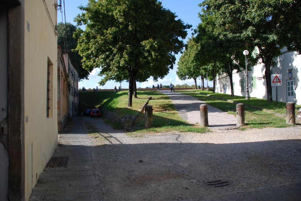 S. Agostino Fronte Mura ルッカ エクステリア 写真